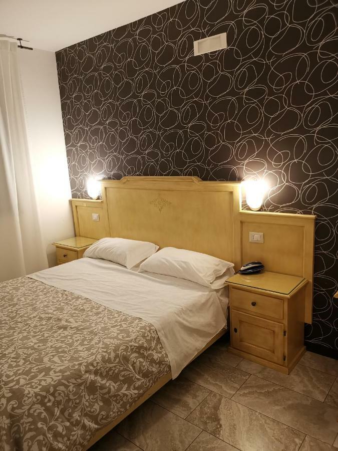 Hotel Clinton 카소리아 객실 사진