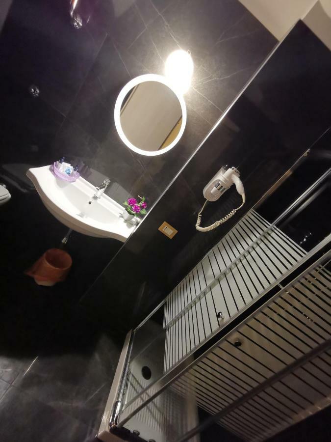 Hotel Clinton 카소리아 외부 사진